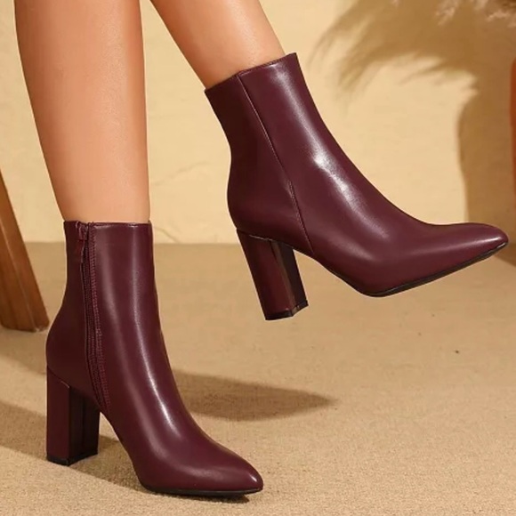 Berness Shoes - Chic Maroon Ankle Boots